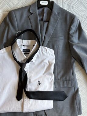 Complete Men's Formal Outfit | CK 100% Wool Suit, Shirt, & Tie